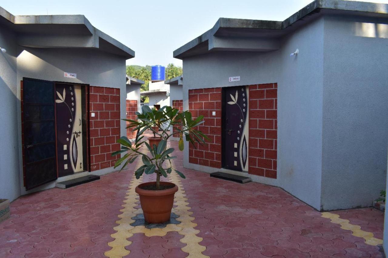 Suma Beach Resort Dapoli Ngoại thất bức ảnh